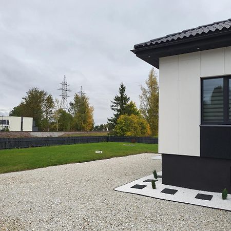 Luxury Apartment Private House And Parking Netflix Tartu Exterior photo